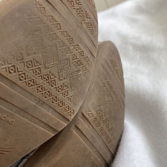 Dansko Leather Distressed Booties 38=7.5-8 - Picture 8 of 11